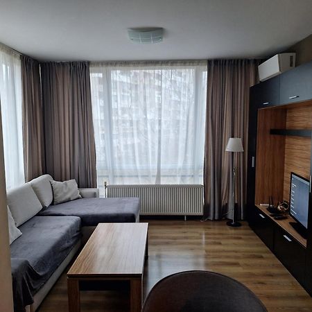 Apartments Mladost 1A Sofia Eksteriør billede