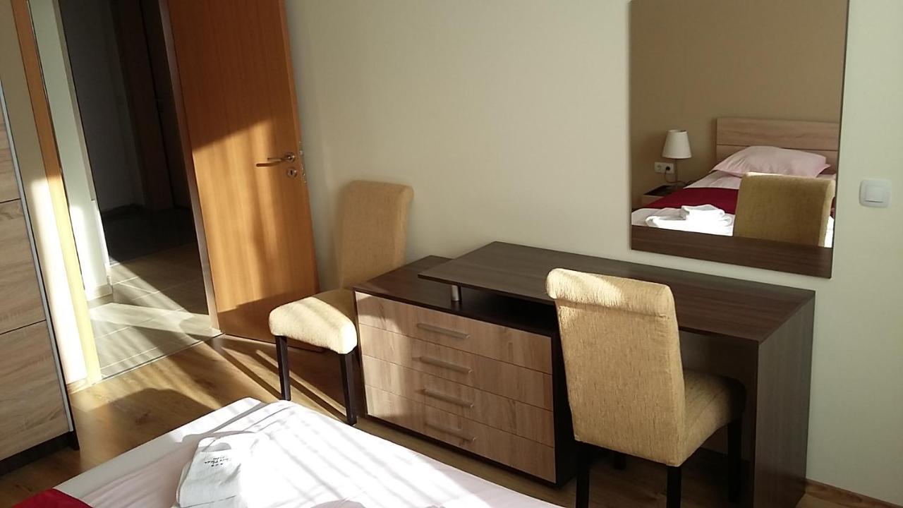 Apartments Mladost 1A Sofia Eksteriør billede