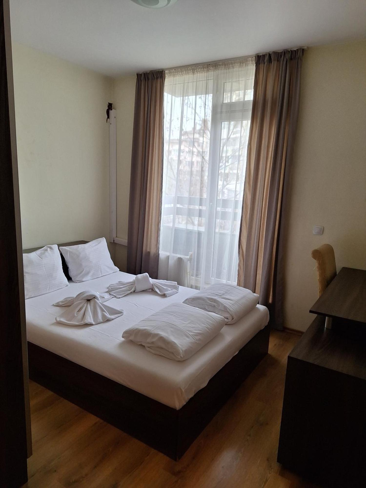 Apartments Mladost 1A Sofia Eksteriør billede