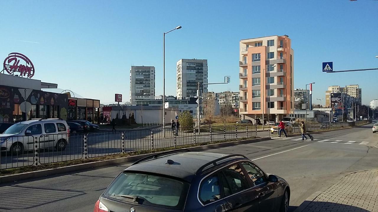 Apartments Mladost 1A Sofia Eksteriør billede